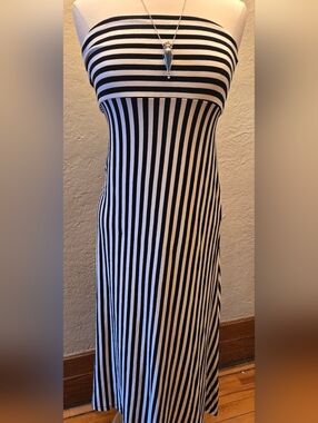 Press Dress Black & White Striped Strapless Bodycon Midi Dress | Tube Stretch